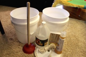 how to make an off-grid clothes washing kit