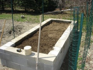 diy concrete block raised bed vegetable garden