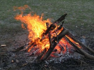 how to build a fire that lights