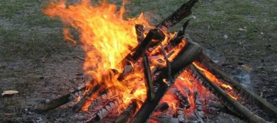 How To Build a Fire That Lights – Just The Basics