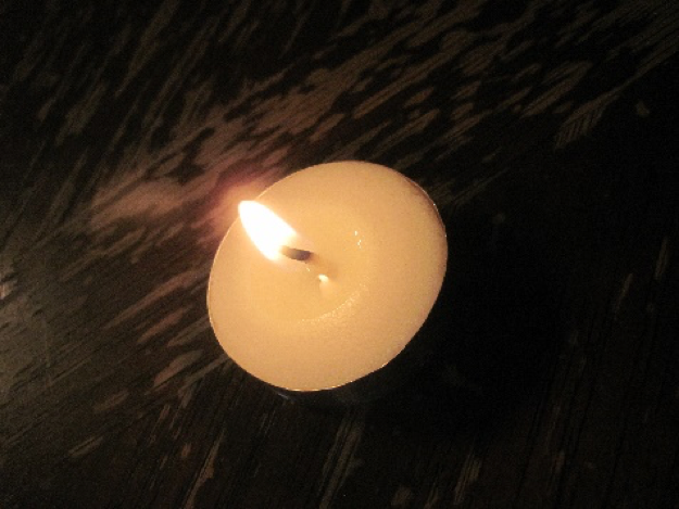 candle wax for waterproofing matches