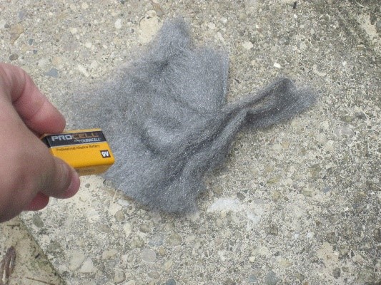 battery-starting-steel-wool-on-fire